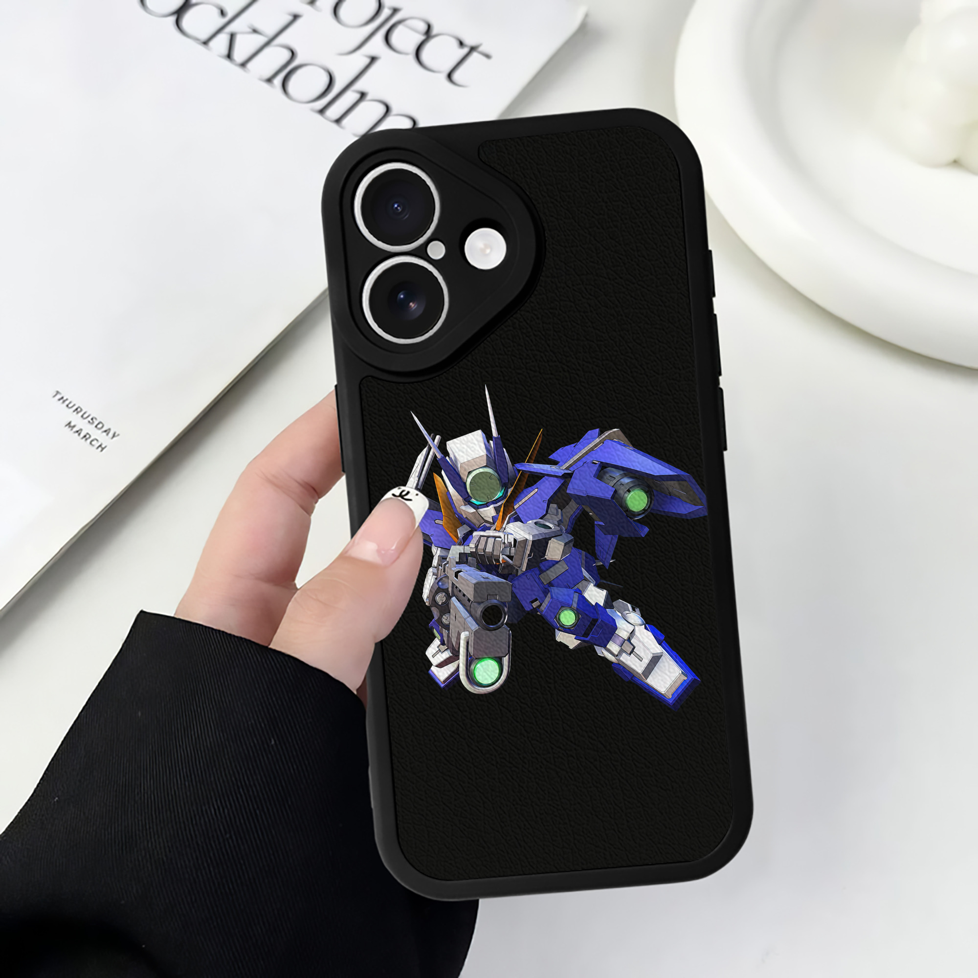 （画像用） 機動戦士ガンダム Mobile Suit Gundam 【iPhone 16シリーズ対応】シリコンスマホケース（レザー調） 材質：シリコン